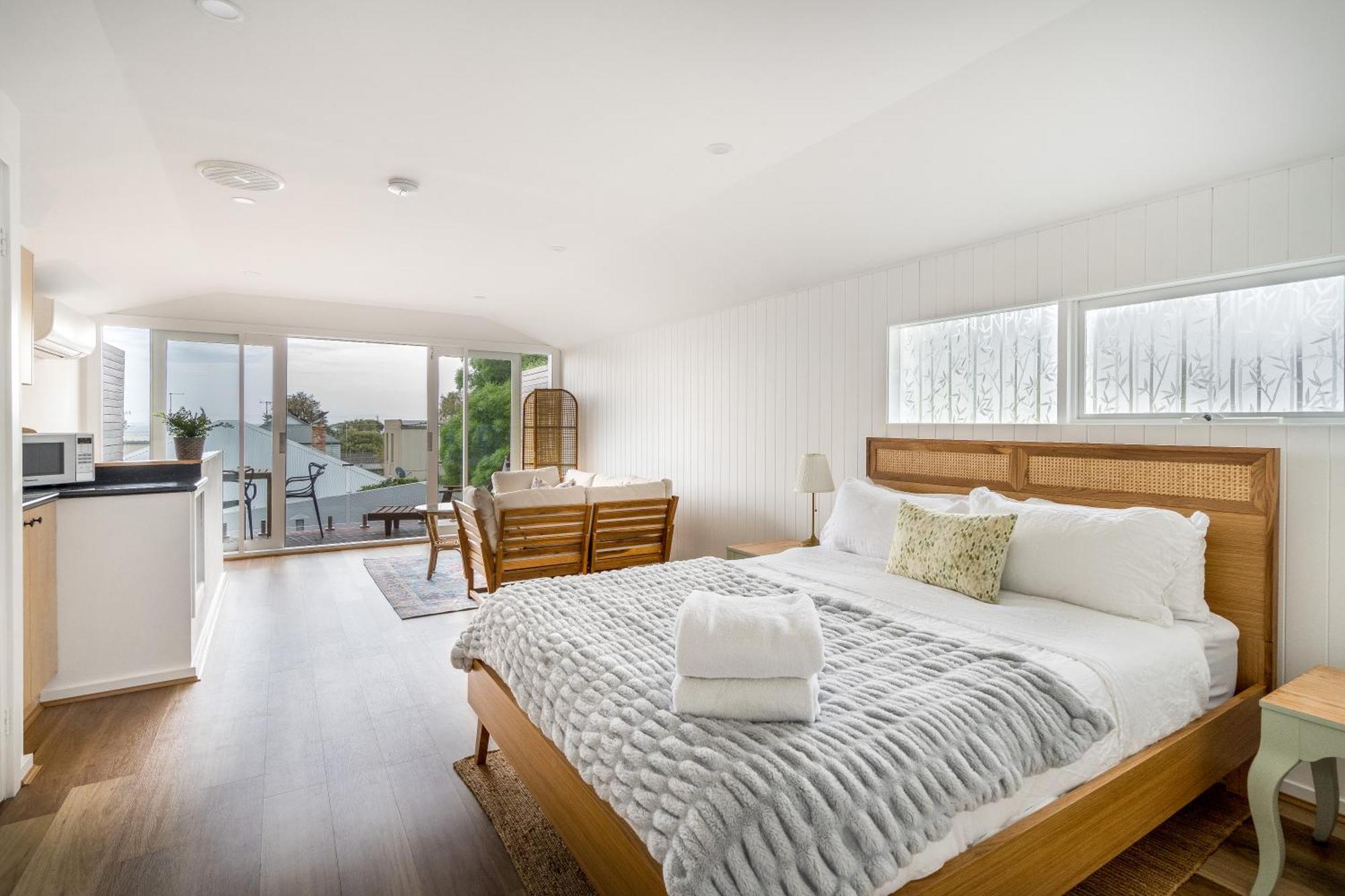 By The Seaside Hotell Mornington Eksteriør bilde